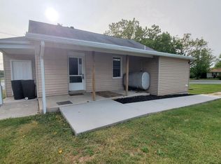 2205 Bon Ox Rd, New Oxford, PA 17350