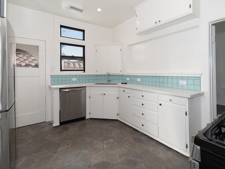 1st image of 961 Maltman Ave #961