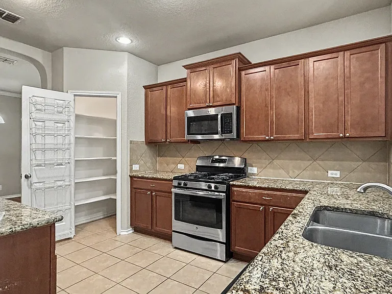 10406 Boland Bnd — Photo 10