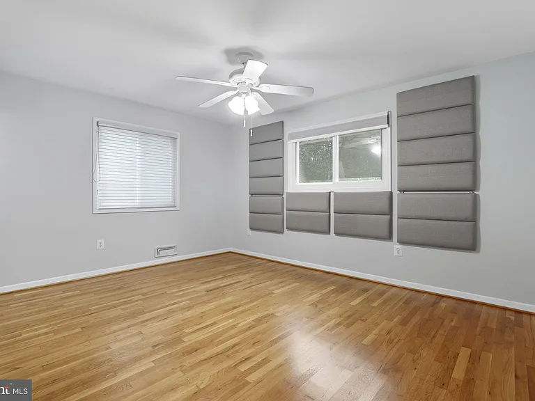5023 King Richard Dr — Photo 14