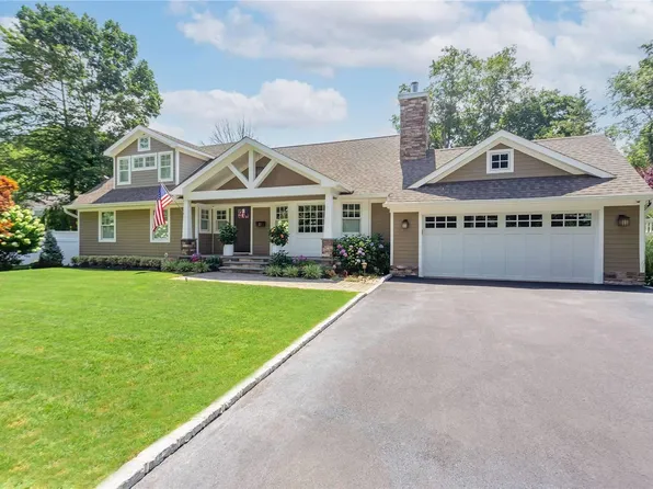 23 Creskill Place, Huntington, NY 11743