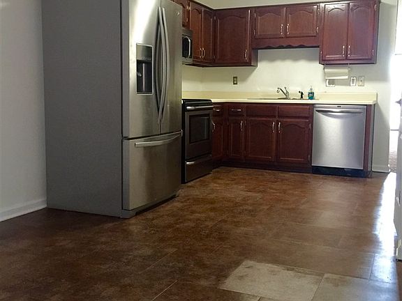 5th image of 6779 Beaumont Cir E