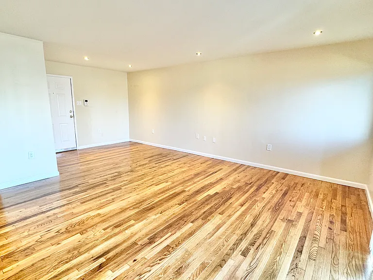 5212 E St SE #20 — Photo 11