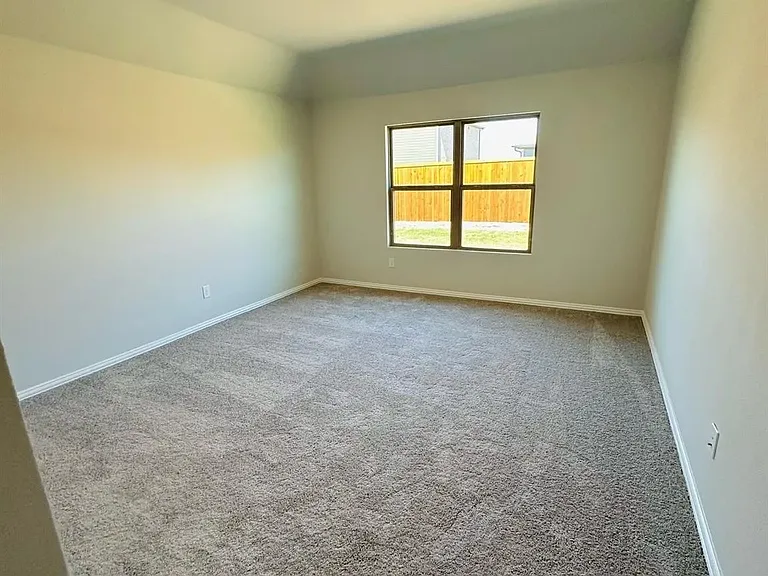 524 Hickory Ridge Dr — Photo 8