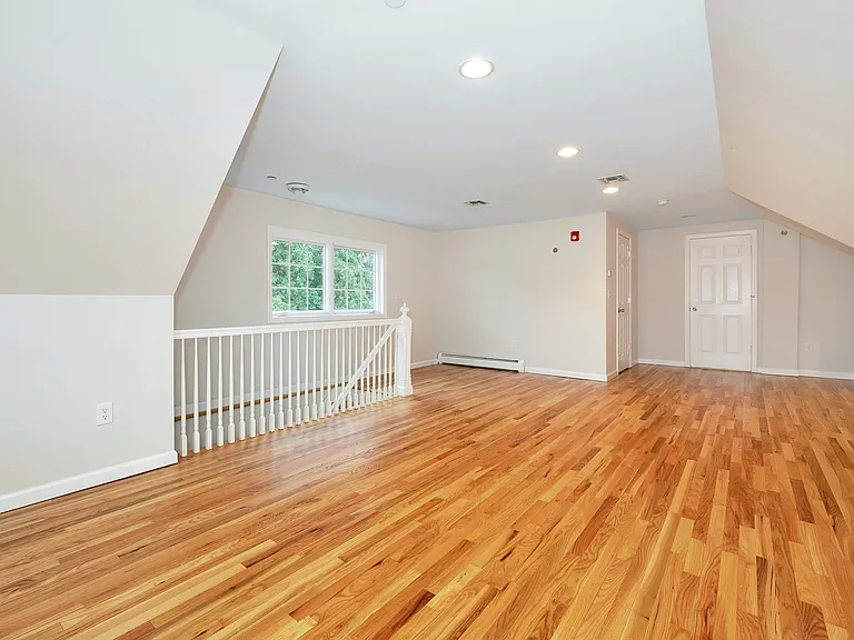 181 Washington St — Photo 19
