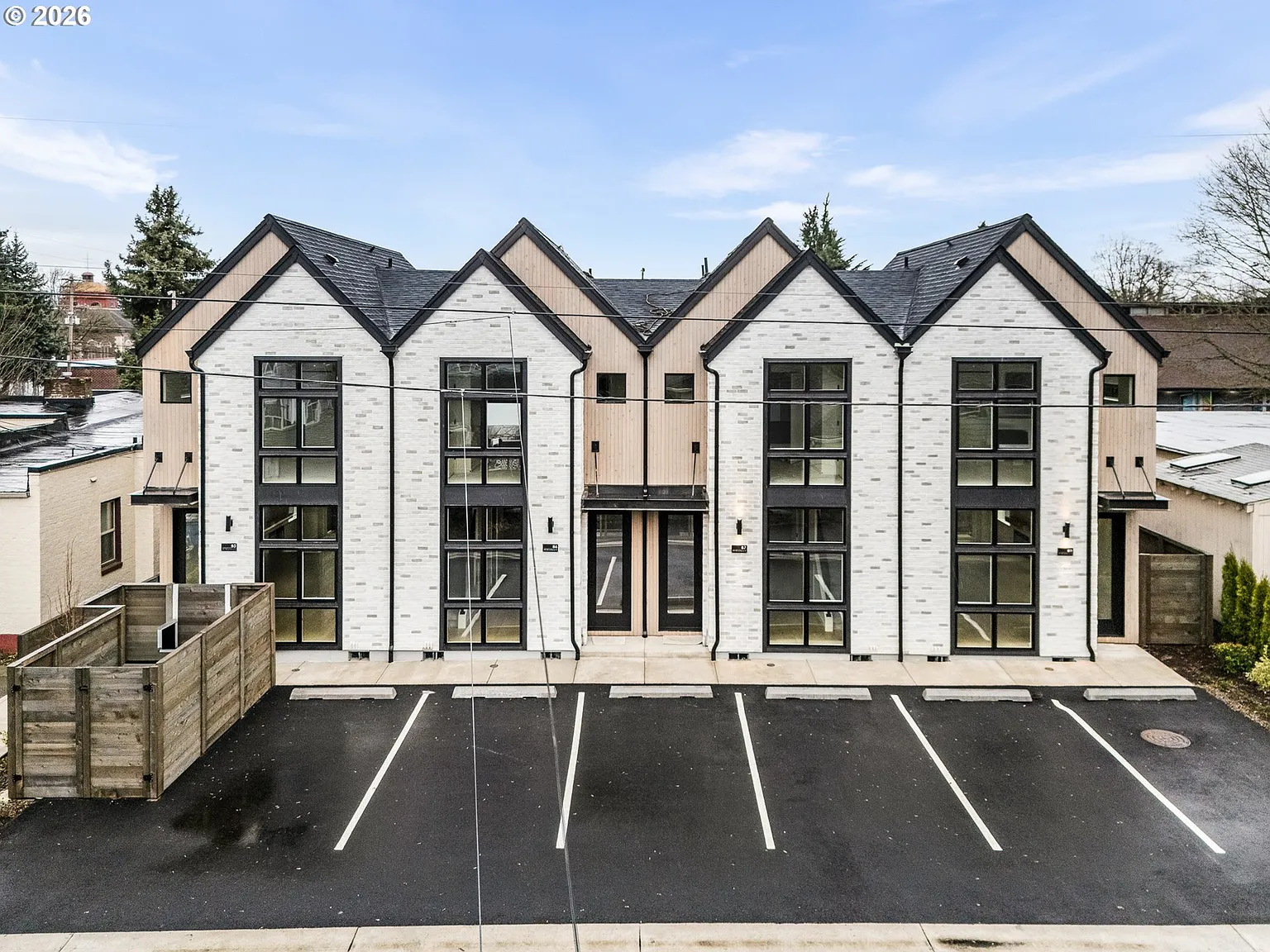 1911 Broadway St #8 photo 1