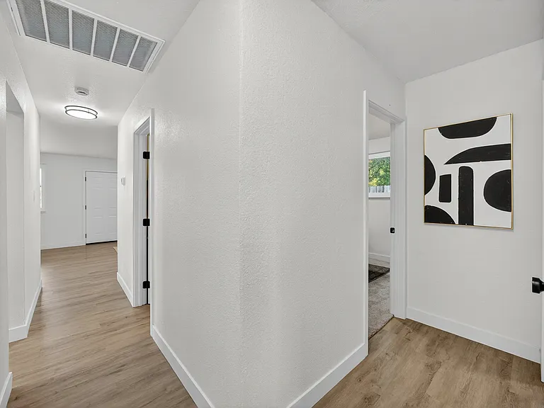 1335 School St — Photo 28