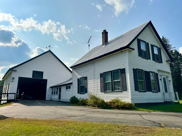 35 Memorial Park Lane, Wayne, ME 04284