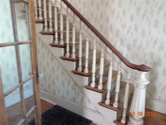 4th image of 5 Westmoreland St