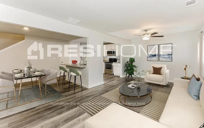 4 bed, 2.5 bath, 2000 sqft, $1,995 — Photo 4