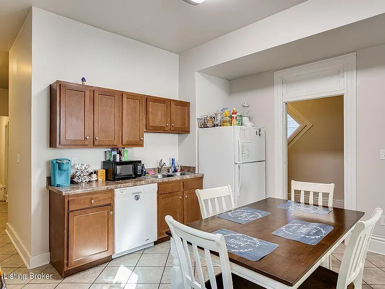 2526 S 4th St — Photo 2
