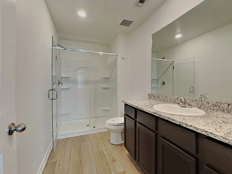 Bright, modern bathroom with s