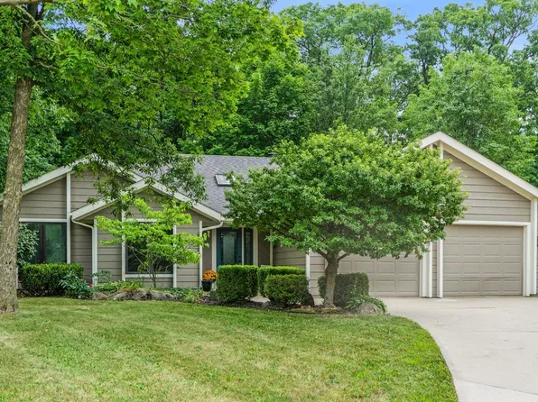 2702 Overlook Dr, Fort Wayne, IN 46808