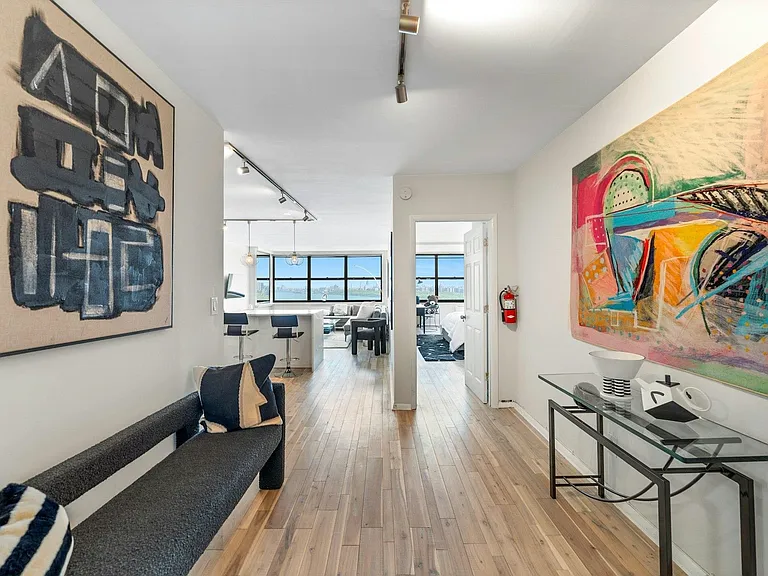 7004 Boulevard East #31D — Photo 9