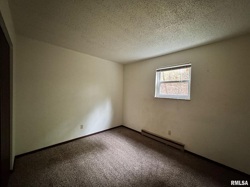 2nd image of 2080 W Washington St Unit 5