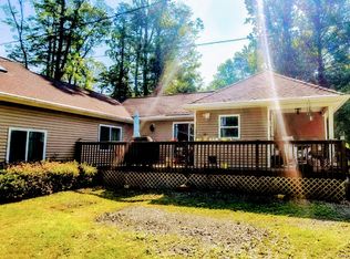 149 Oak Ln, Cresco, PA 18326