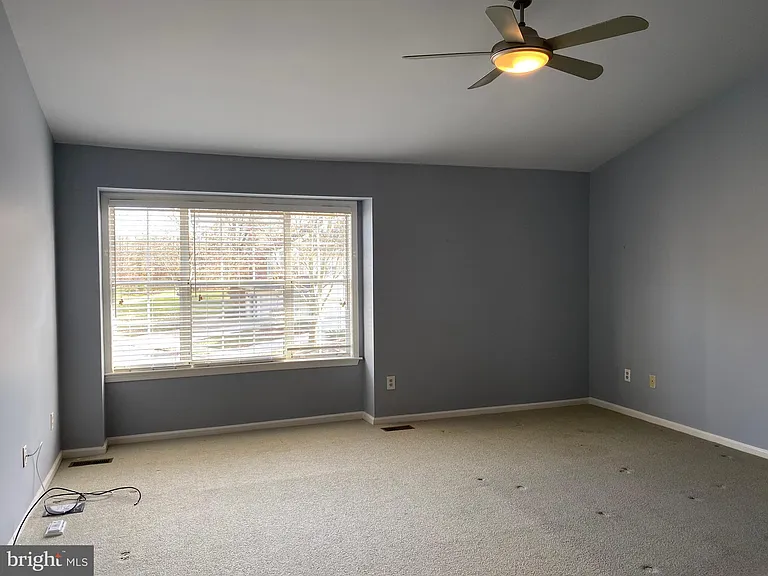 4 Kensington Ct — Photo 17
