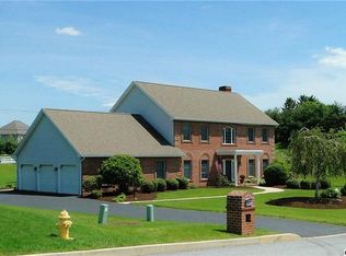 12 Gunpowder Rd, Mechanicsburg, PA 17050