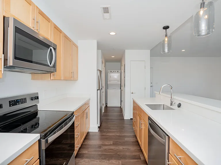 Riverside Village Apartments — Photo 110