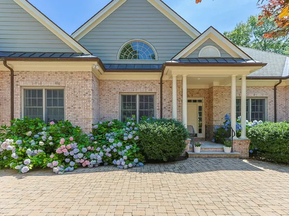 93 Oyster Way, Osterville, MA 02655