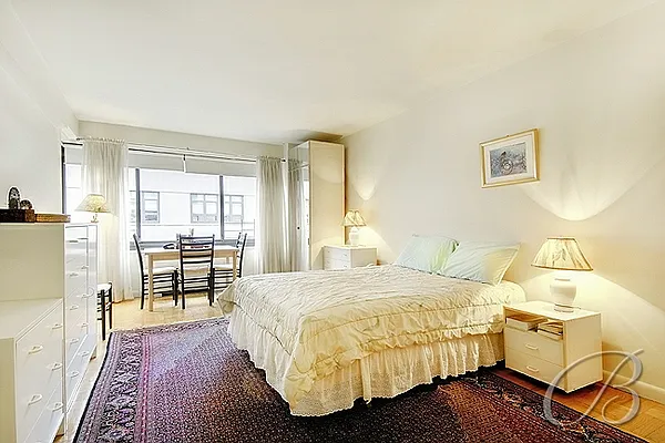 Sold by Bellmarc Realty | media 22