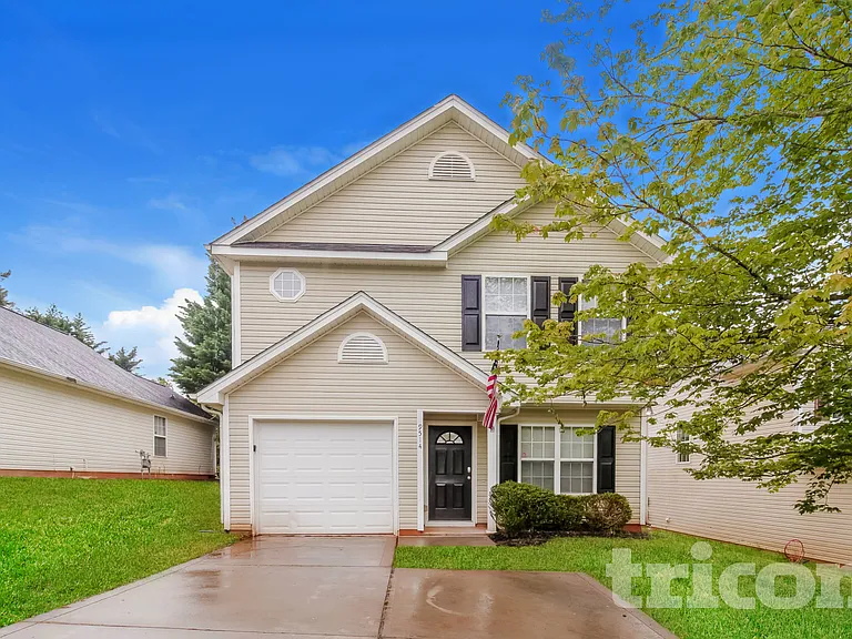 9514 Parkridge Dr — Photo 1