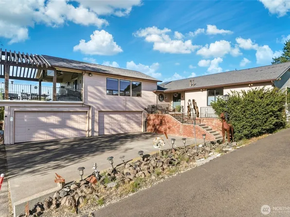 1520 Kaniksu Loop, Walla Walla, WA 99362