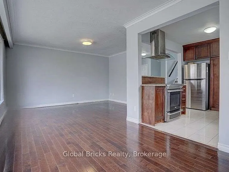 77 Milford Haven Dr E — Photo 10