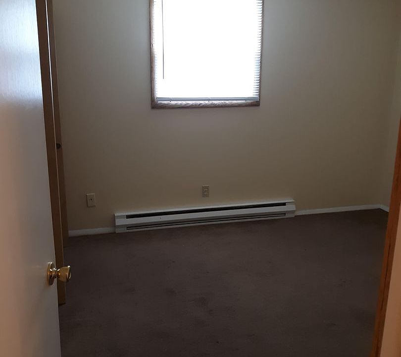 3311 Sun Valley Terrace 3311 Sun Valley Ter Rockford, IL Zillow