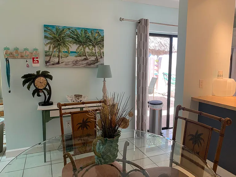 825 Center St #21B — Photo 16