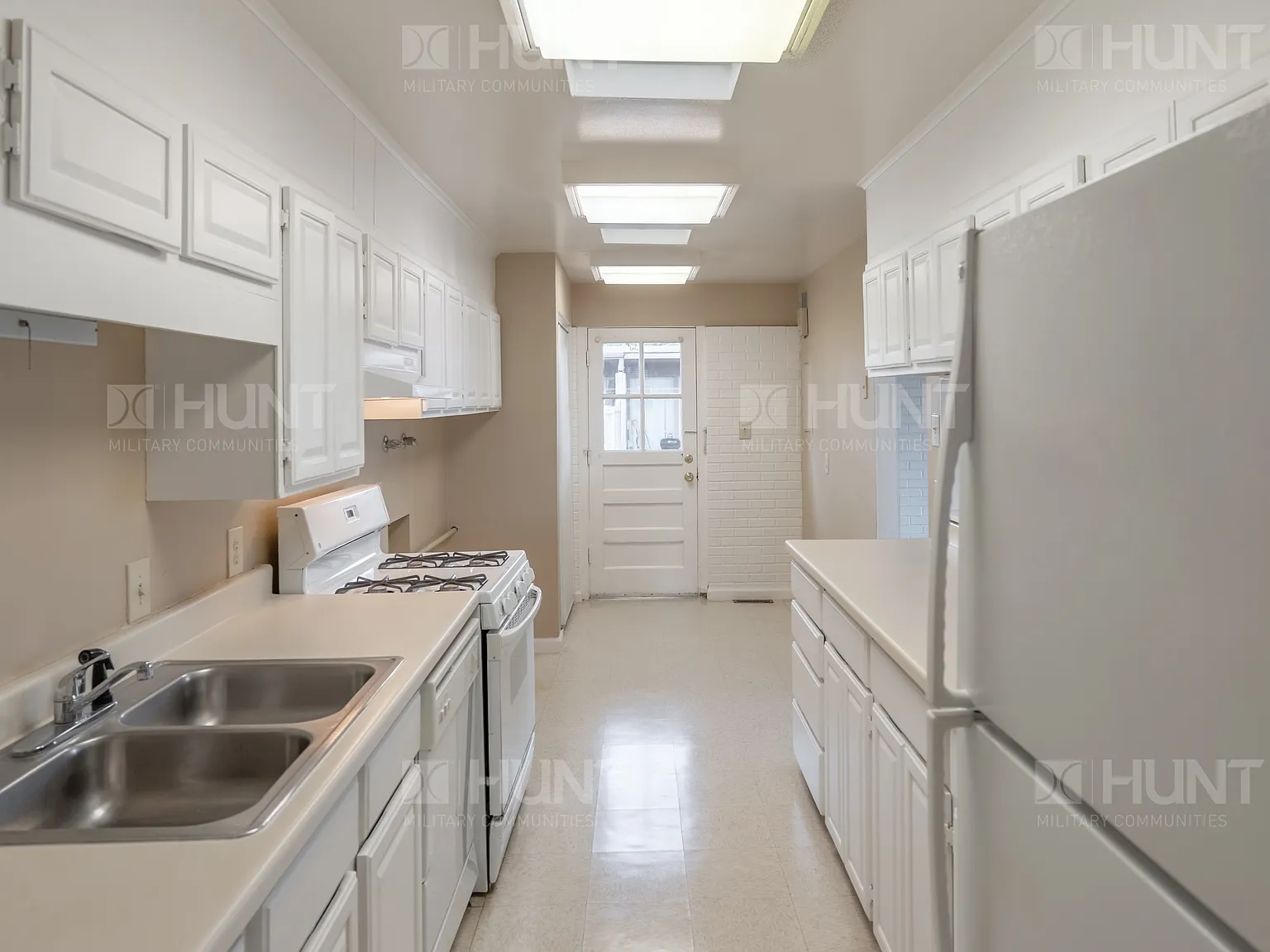 3 bed, 1250 sqft, $1,600 — Photo 3