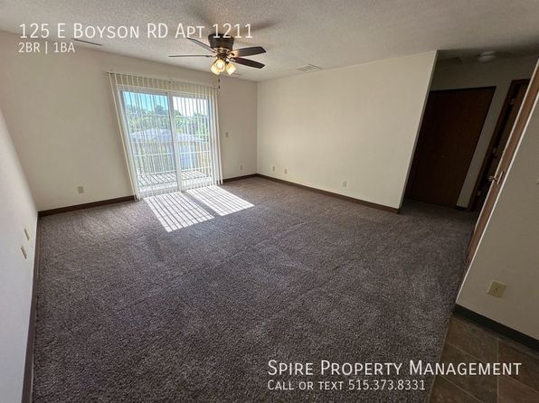 125 E Boyson Rd APT 1211, Hiawatha, IA 52233
