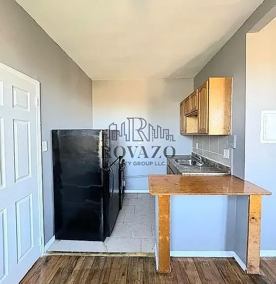 329 Park Ave #1 — Photo 1