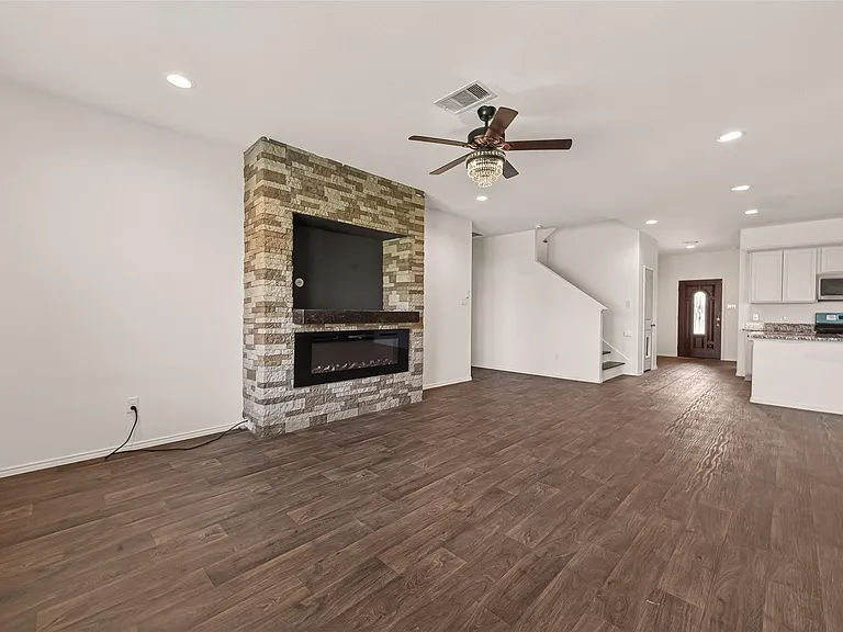 1706 Cooper Bluff Ct — Photo 8