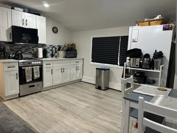 (undisclosed Address), Levittown, NY 11756