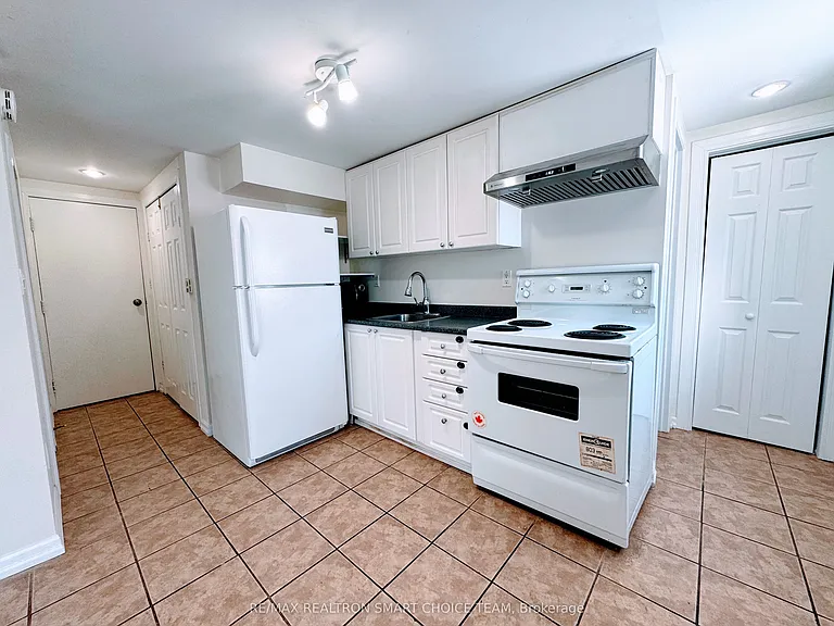 45 Bryant Rd #BASEMENT — Photo 4