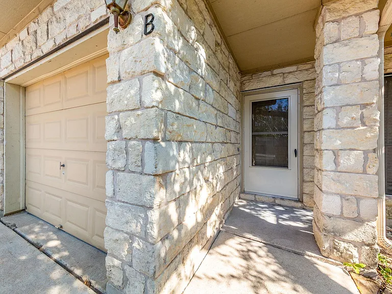8708 Weiser Dr #B — Photo 5