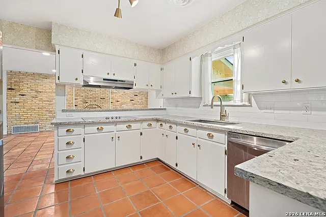 11643 Persuasion Dr — Photo 8