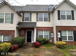 389 Brookview Dr, Riverdale, GA 30274