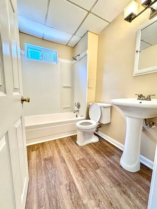 2 bed, 1.0 bath, 760 sqft, $1,450 — Photo 1