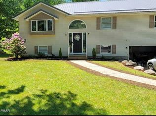 119 Naomi Ln, Cresco, PA 18326