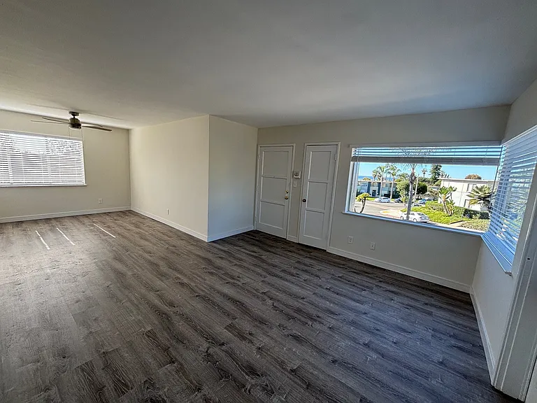 575 Carla Way — Photo 5