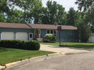 426 S Progress St, Warren, MN 56762