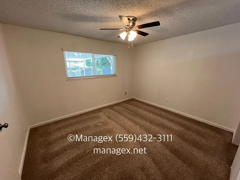 1246 W Dyer Ave — Photo 9