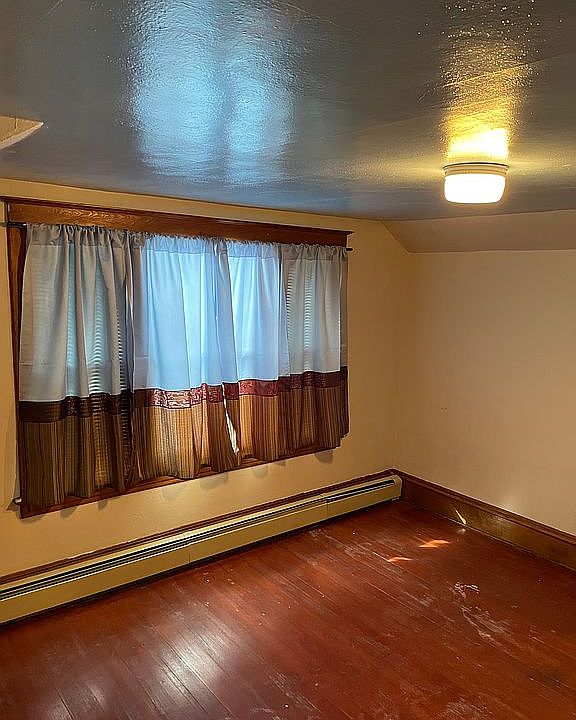 28th image of this home