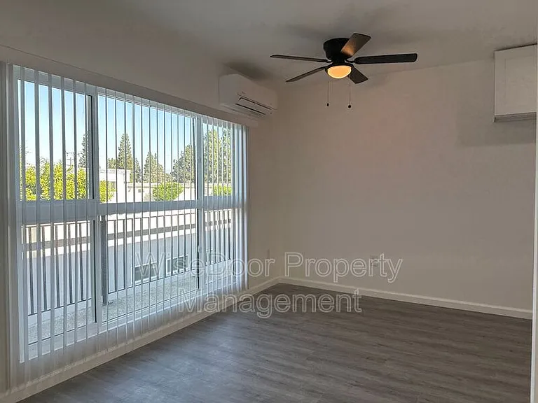 10392 Lampson Ave — Photo 9