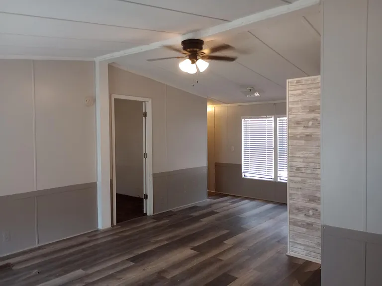 88 Oakview Dr — Photo 4