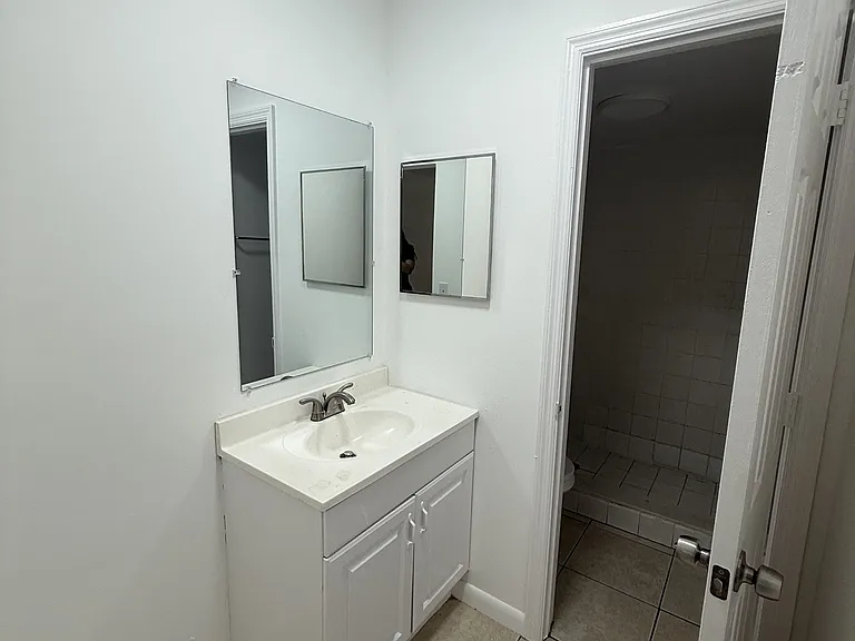 2916 NW 55th Ave #1B — Photo 4