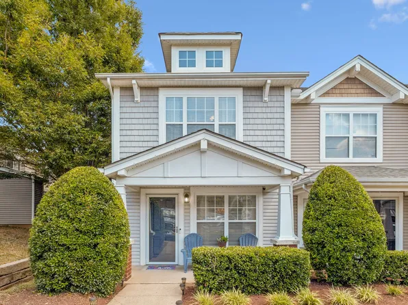 3323 Harpeth Springs Dr, Nashville, TN 37221