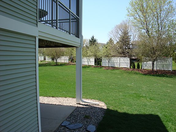 3rd image of 1689 S Trillium Cir